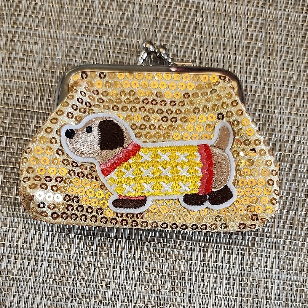 Hand Crafted Gold Sequin Dog Kiss Lock Coin Purse - Picture 1 of 1